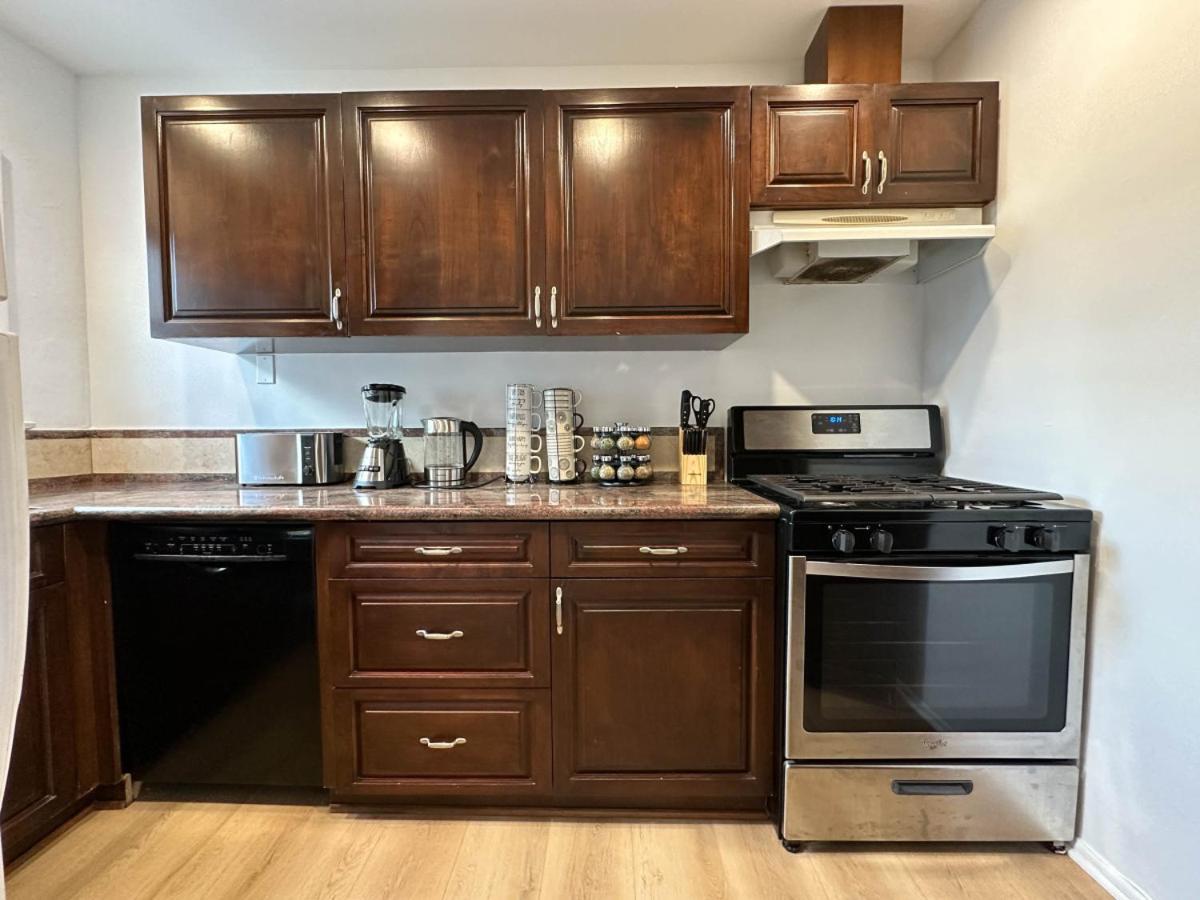 Casa de férias Modern 2-bedroom Gem Close To Beverly Hills - Doh2 Los Angeles